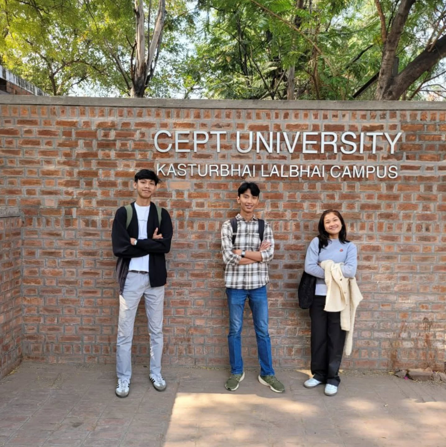 Mahasiswa Program Studi Sarjana Arsitektur menjalankan exchange di CEPT India